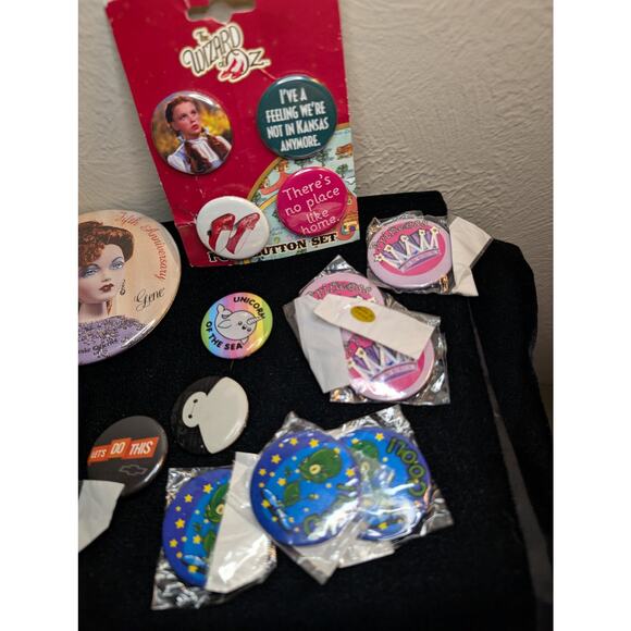 Lot of Button Pins Vintage to Modern - Picture 2 of 6